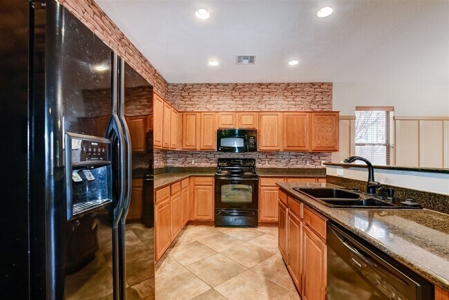 Building Photo - 4 bedroom 2 bath home in Highlands Ranch neighborhood in Chino Valley