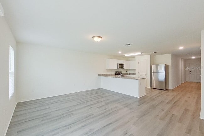 Building Photo - 1128 Hayes Ave S