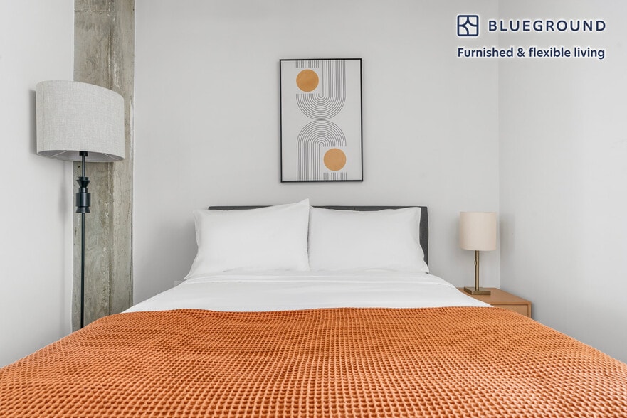 Building Photo - 55 M St NE