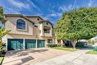 Building Photo - Stunning 2-Bed, 2-Bath Renovated Home with Private Patio & Parking!
