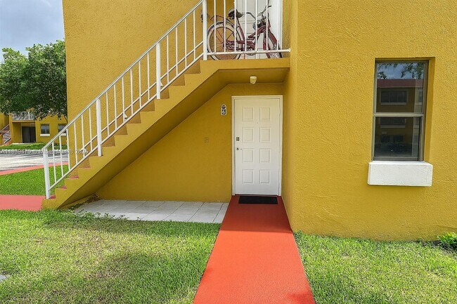 Building Photo - 15650 SW 80th St