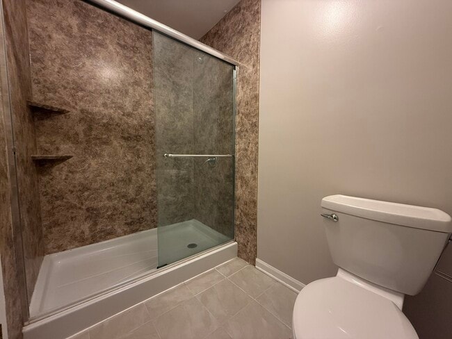 Building Photo - 612 Newbury Ln