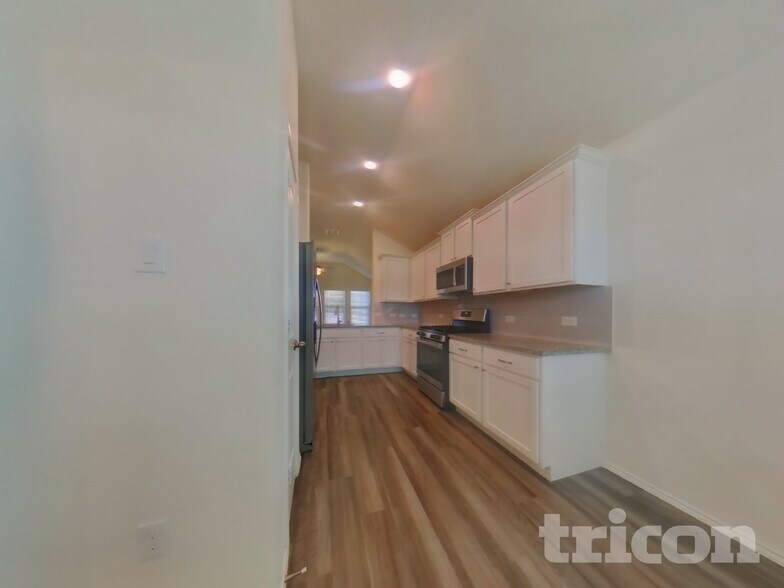 Building Photo - 14469 Cloudview Way