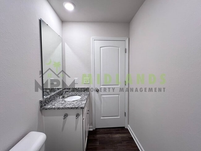 Building Photo - 645 Wild Tulip Ct