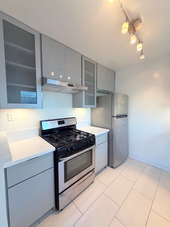 Building Photo - 5707 Virginia Ave