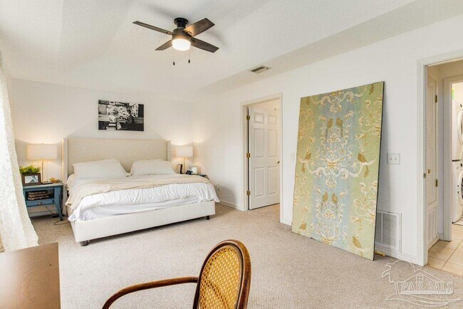 Building Photo - 5217 Choctaw Ave