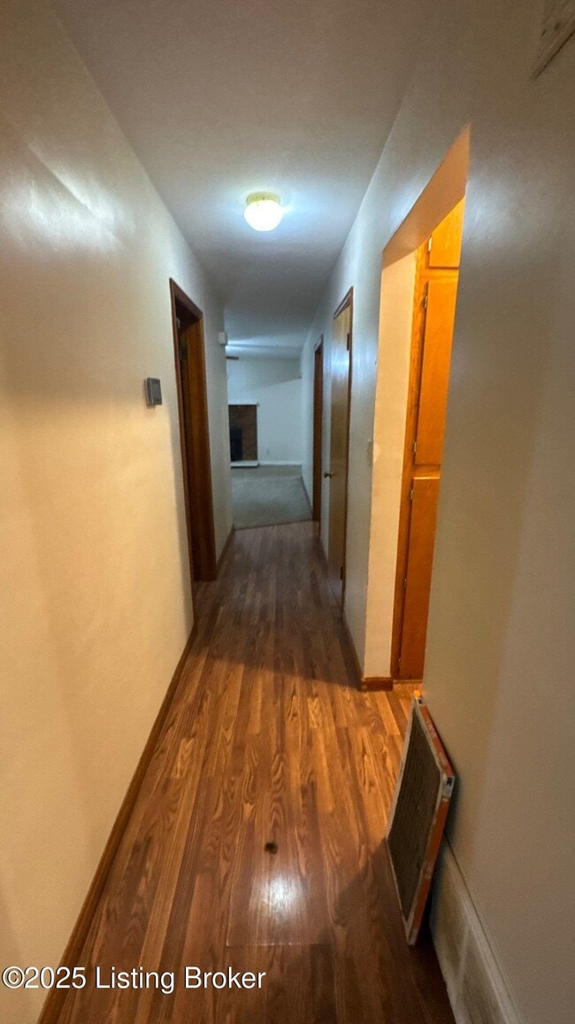 Building Photo - 6001 Applegate Ln