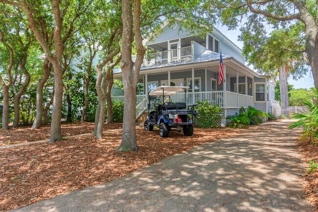 Building Photo - 66 Sunfish St