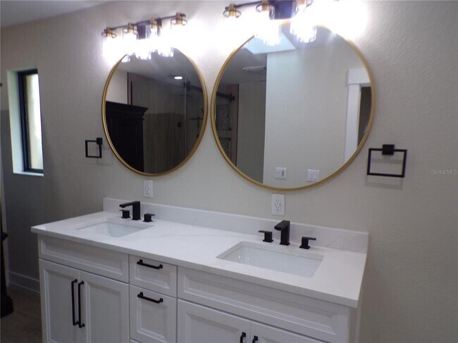 Building Photo - 510 Medici Ct