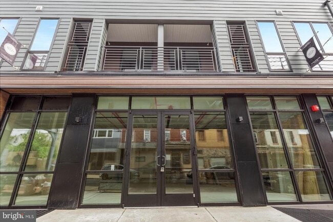 Building Photo - 2119 N Front St