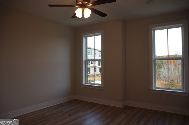 Building Photo - 692 Urban Grange Wy