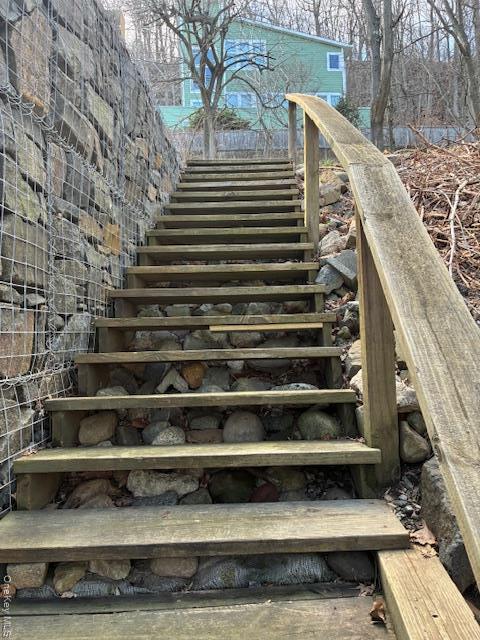 Building Photo - 909 US-9W