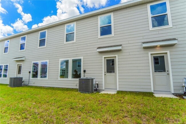 Building Photo - 1566 Plank Pl