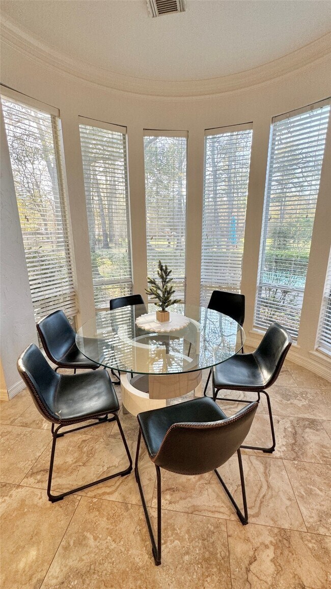 Building Photo - 15216 Saddlewood Dr