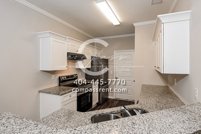 Building Photo - 109 Squarewood Ln NW