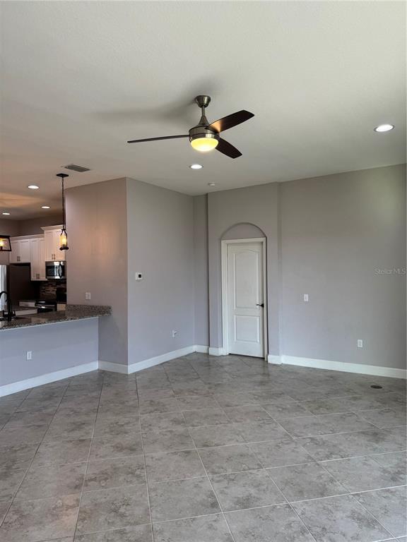 Building Photo - 1365 Evergreen Park Cir