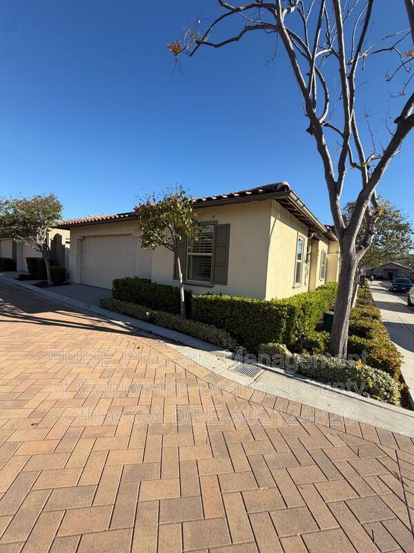 Building Photo - 15 Galan St