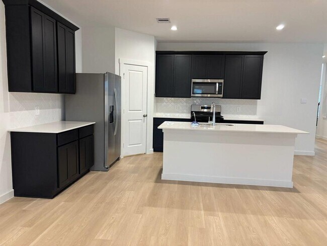 Building Photo - 1719 Mazzini Dr