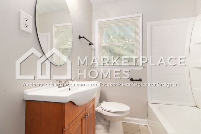Building Photo - 3004 Twelve Oaks Cir