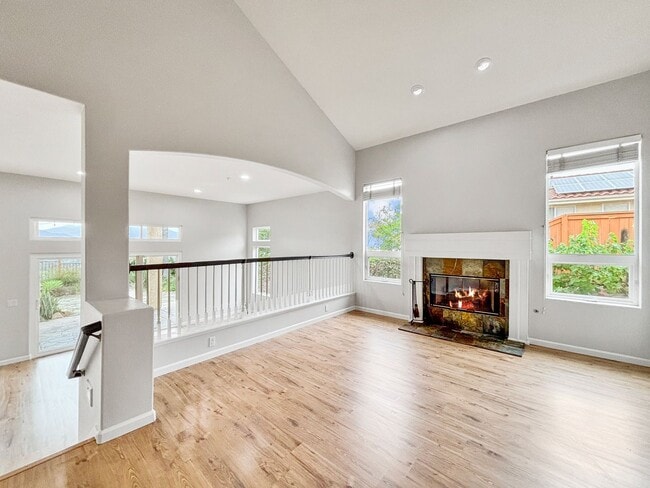 Building Photo - Spacious & Upgraded 4 Bedroom, 3 Bath Home...