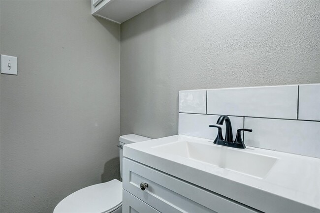 Building Photo - 5219 Lookout Mountain Dr
