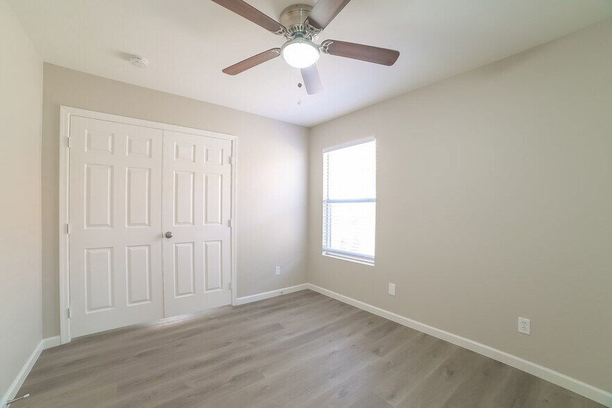 Building Photo - 7522 W Kerry Ln