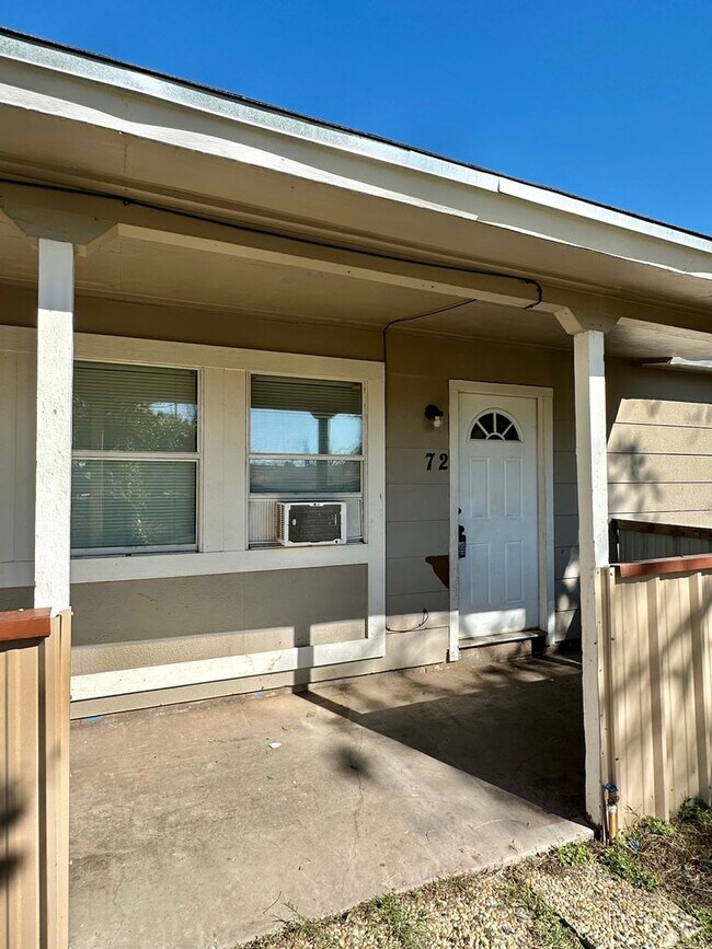Building Photo - NOW AVAILABLE - 3 Bedroom Home + Fenced Ba...