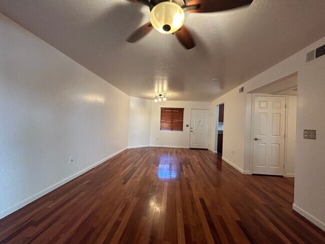 Building Photo - 1287 N Alma School Rd