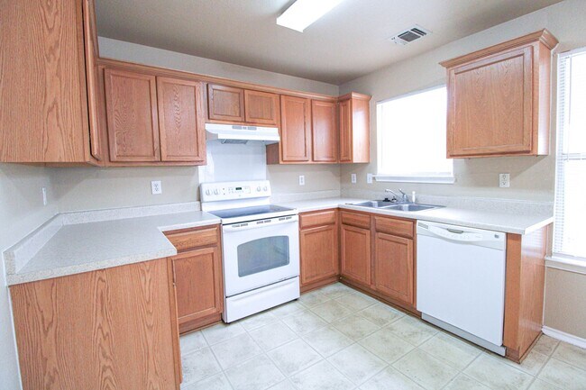 Building Photo - 126 Hallie Pass