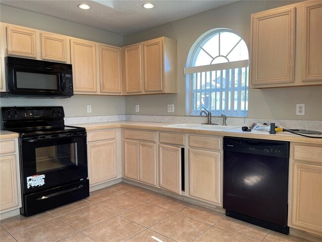 Building Photo - 3017 Rollman Rd
