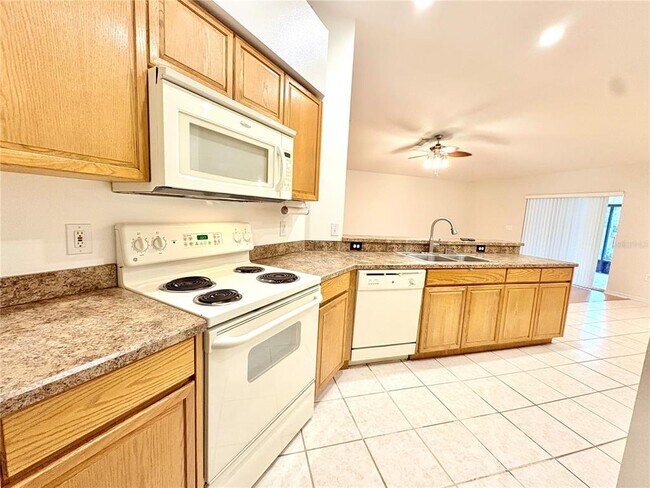 Building Photo - 4722 Roundview Ct