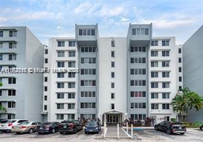 Building Photo - 9001 SW 77th Ave