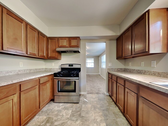 Building Photo - 2005 Figaro Ln