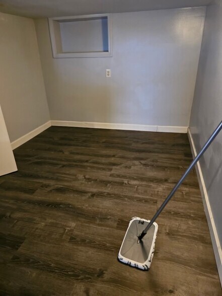 Bedroom - 505 Lakeside Rd