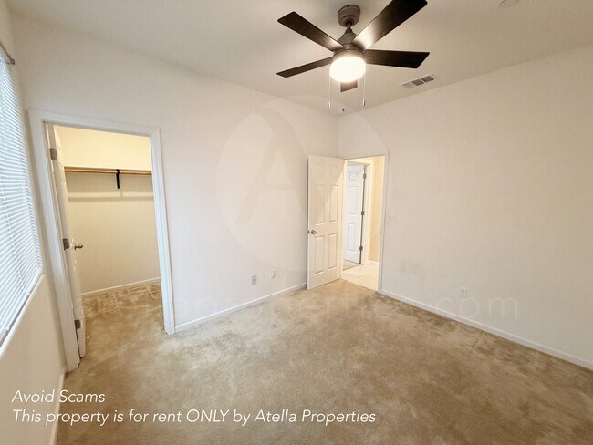 Building Photo - 654 Melbourne Way