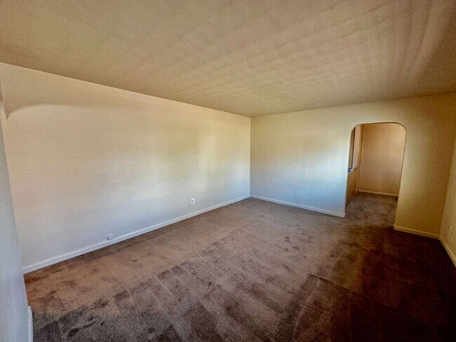 Building Photo - Charming 3 bed/2 bath house in the Heart of Thornton!