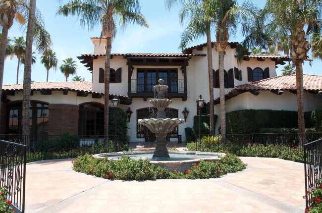 Building Photo - 179 Gran Via