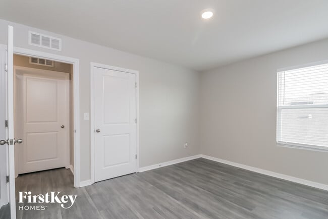 Building Photo - 35702 Jenny Lynne Cir