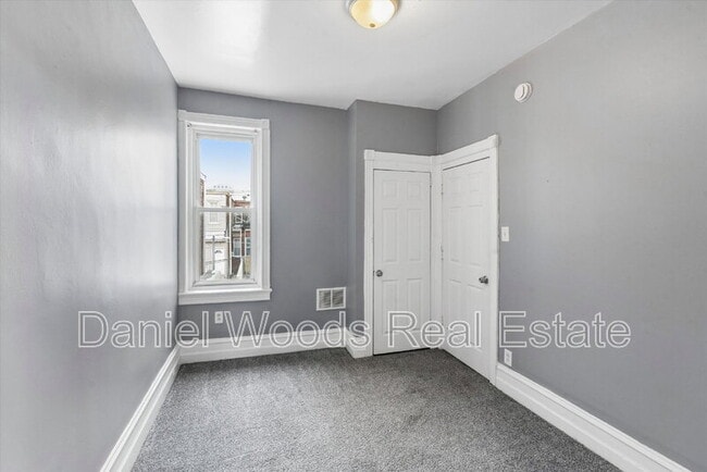 Building Photo - 3560 N 11th St