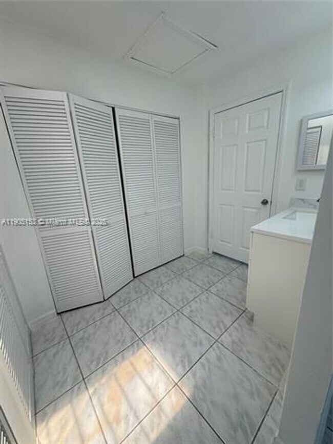 Building Photo - 11434 SW 185th St