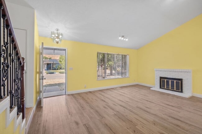 Building Photo - Beautifully Updated Four Bedroom Fremont Retreat w/ Views in Historic Niles