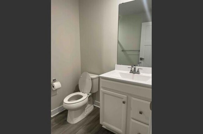 Building Photo - 512 Rivers Edge Dr