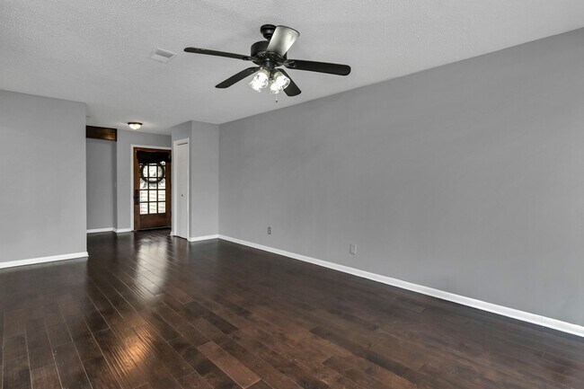 Building Photo - 103 Leeward Rd