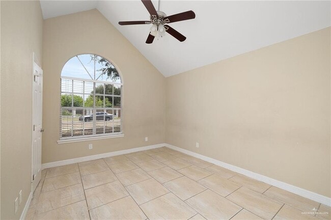Building Photo - 13 E Xenops Ave
