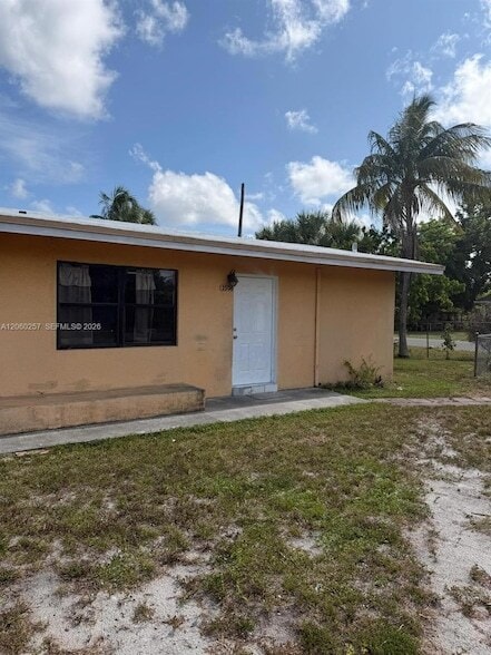 Building Photo - 2580-2596 SW 8th St
