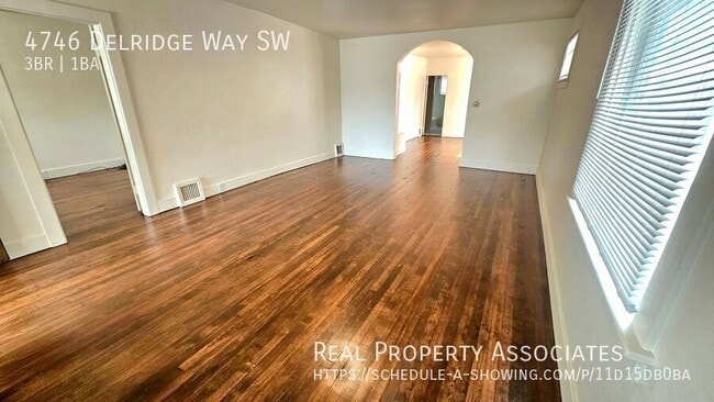 Building Photo - 4746 Delridge Way SW