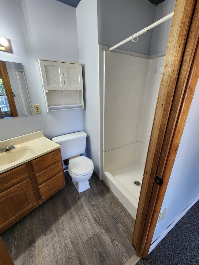 Building Photo - 112 Grove St