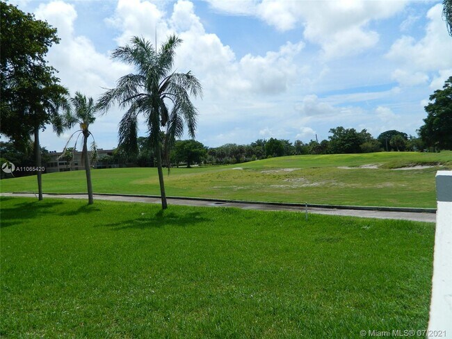 Building Photo - 6734 N Pine Island Rd