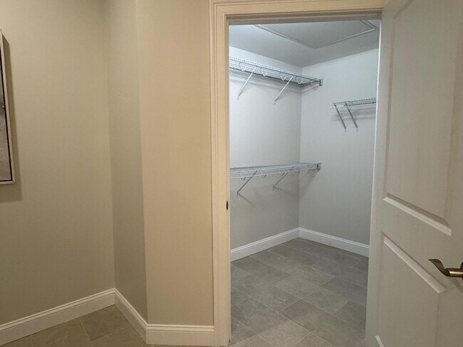 Building Photo - 74 Rockingham Rd