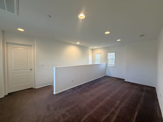 Building Photo - 206 Paseo Gusto